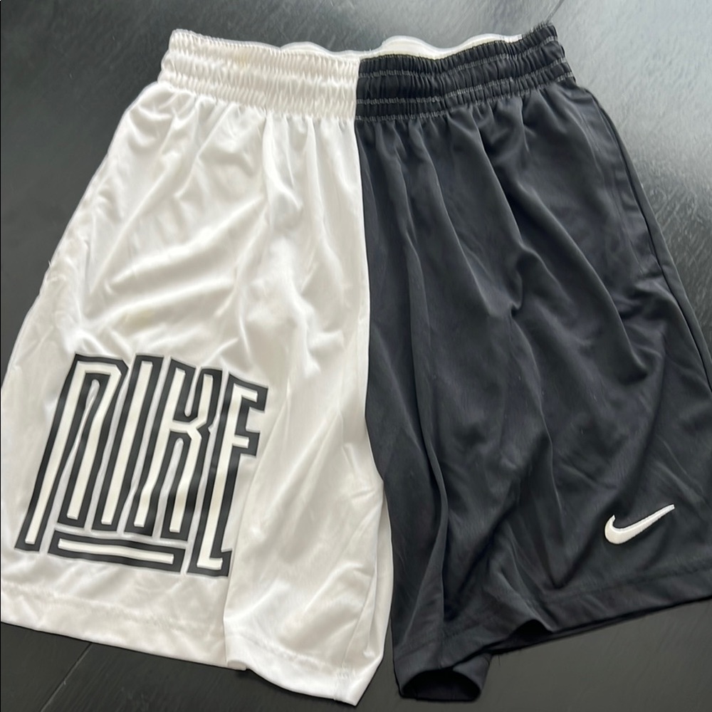 Nike Black and White Men's Shorts